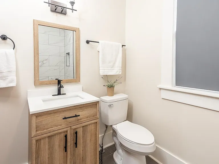 1888 Manila Ave — Photo 12