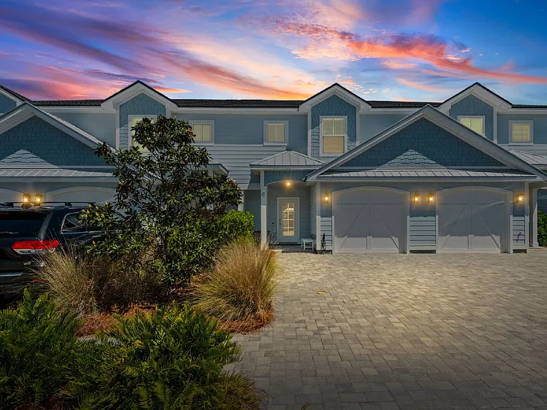 45 Golden Bell Ct #C — Photo 2