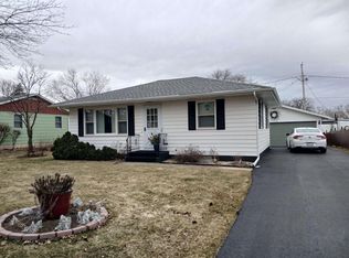 525 Howard St, Poynette, WI 53955