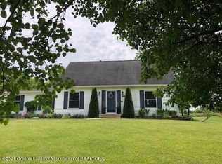 5972 Peachtree Dr, Grand Ledge, MI 48837