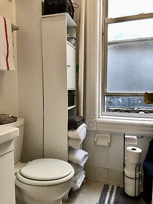 Rented by LJ Sloane Management | media 23