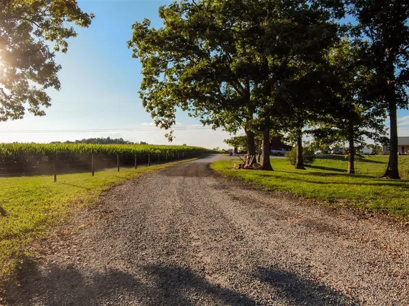 100 Longfall Rd, Clarkson, KY 42726