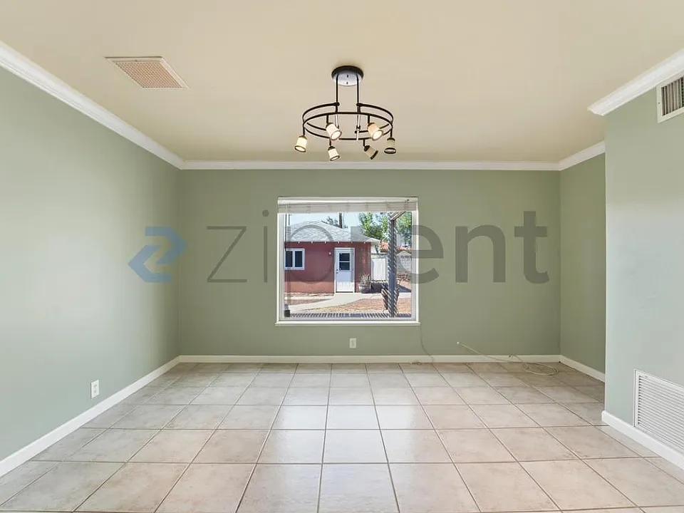 78 W Cambridge Ave