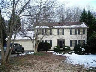 1st image of 208 Wexford Ln