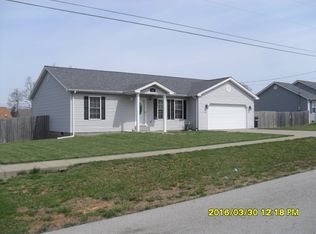 104 Naples Ct, Radcliff, KY 40160