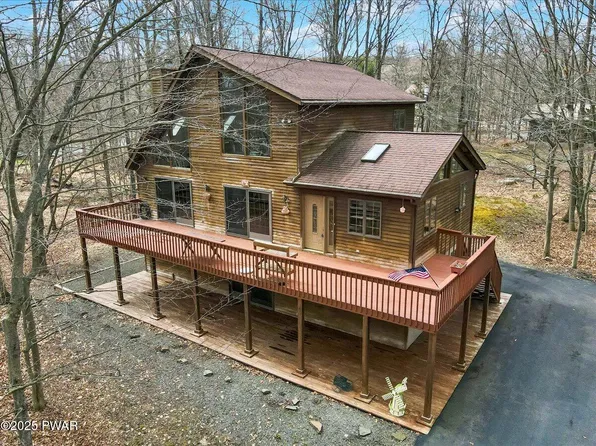 106 Alder Ln, Greentown, PA 18426