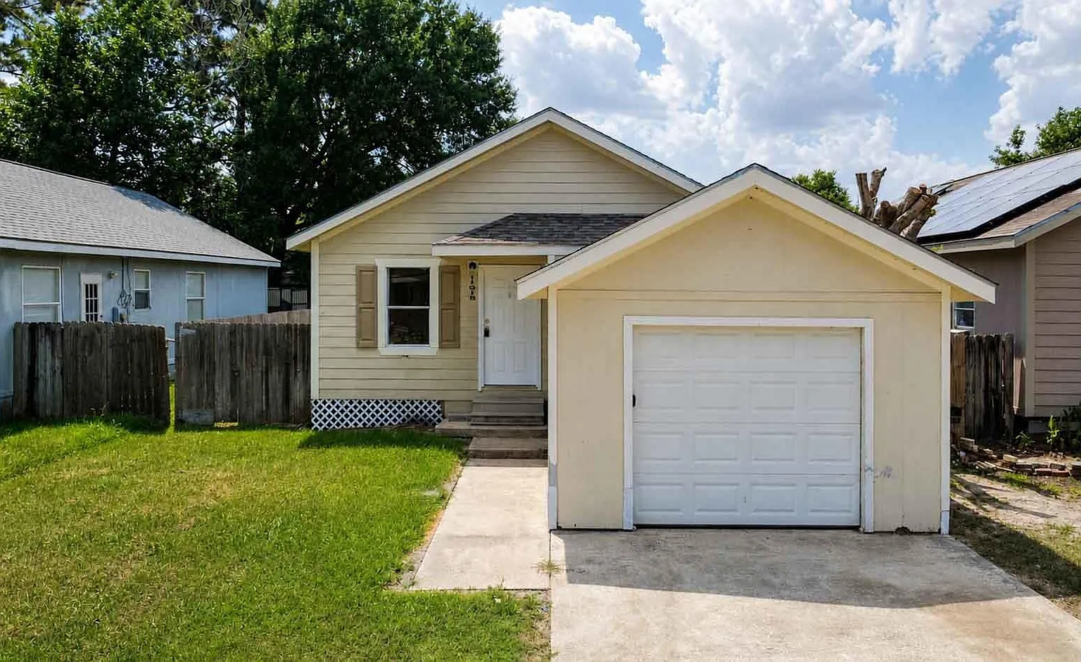 3 bed, 2.0 bath, 1120 sqft, $1,599 — Photo 1