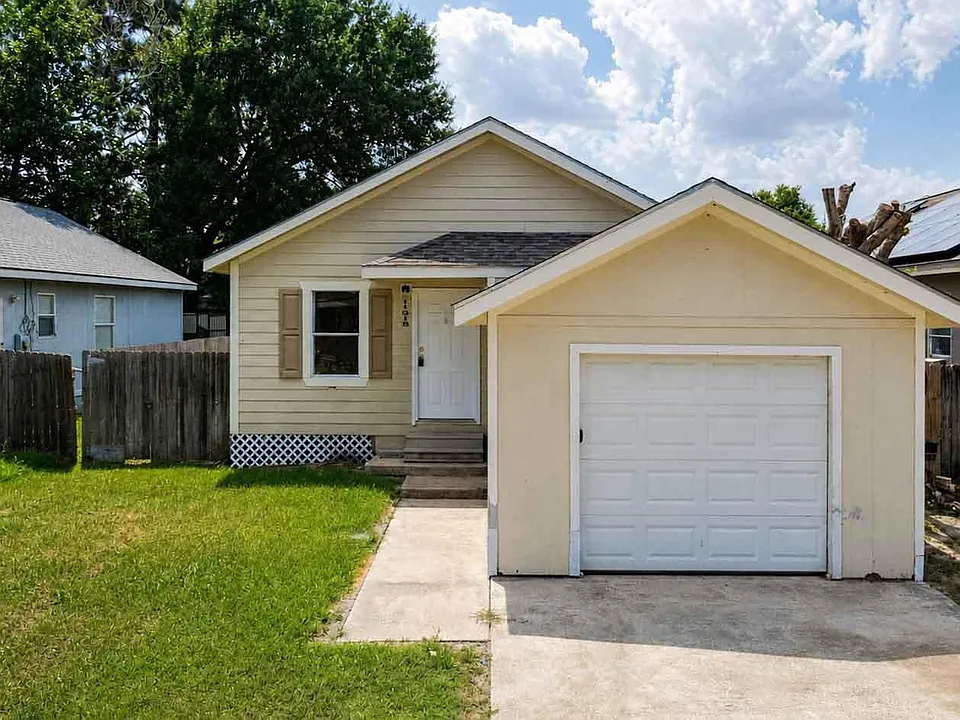 11919 Kingslake Forest Dr