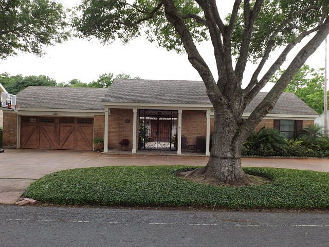 1st image of 113 Pizarro Ave