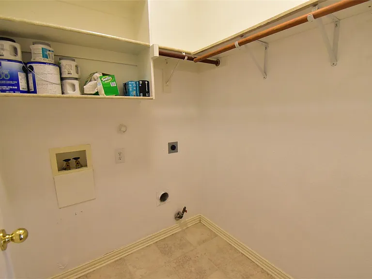 7995 Quiet Meadow Ln — Photo 20