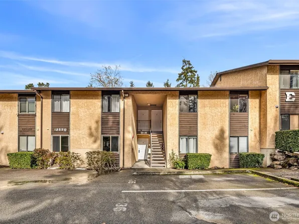 12520 NE 145th Street #E-33, Kirkland, WA 98034