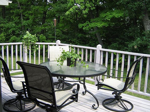 Private Deck