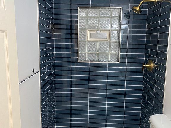2nd image of 1529 N Bosworth Ave APT 2