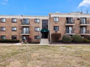 1575 W Street Rd APT 818, Warminster, PA 18974