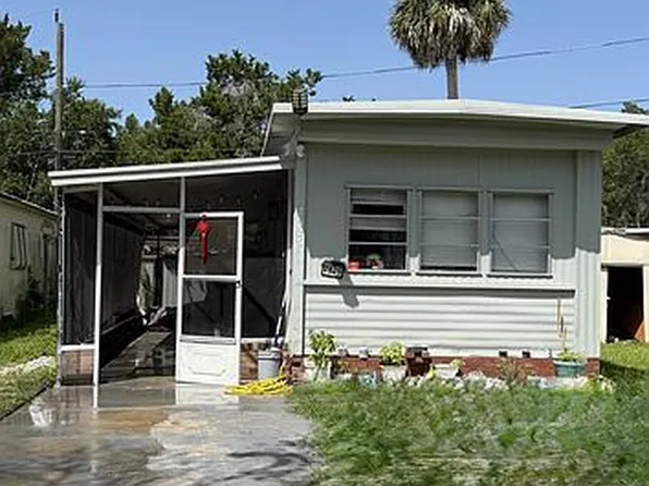 7525 Carpenter St, Port Richey, FL 34668