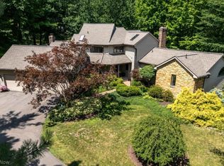 200 Woodsong Way, Chagrin Falls, OH 44023