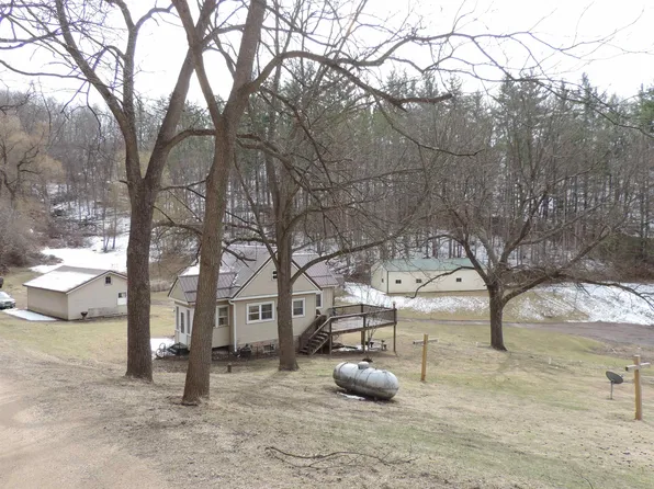 28005 Crestview Dr, Richland Center, WI 53581