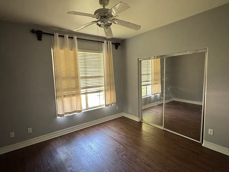 85 W Sheffield Ave — Photo 8