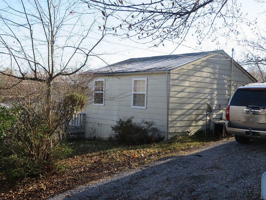 2nd image of 109 Colemont Dr