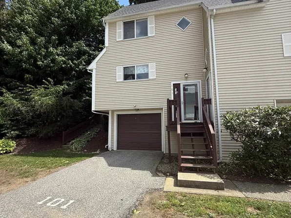 61 Perry Street #101, Putnam, CT 06260