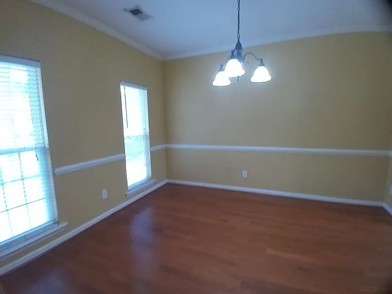 565 Batty Way — Photo 9