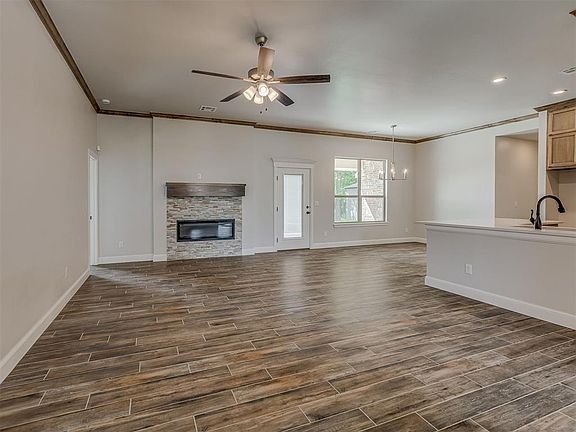 5th image of 10116 Hamilton Dr