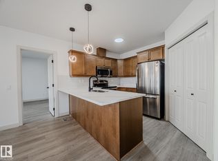 2565 Hanna Cres NW #33, Edmonton, AB T6R0M4