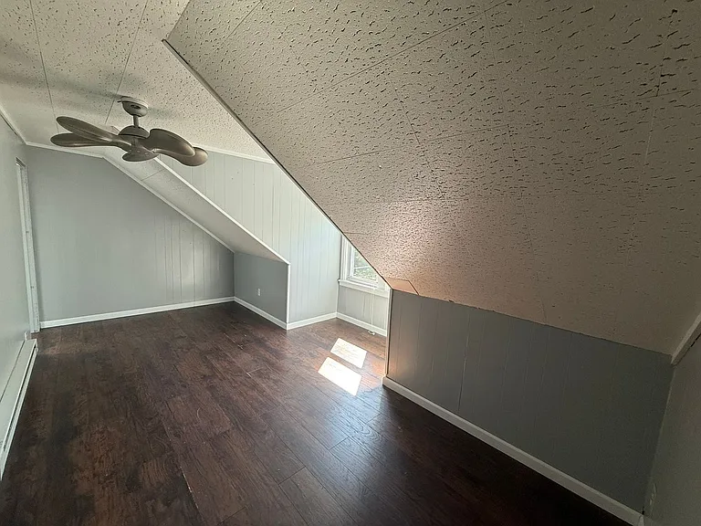 24 Davis Street — Photo 12