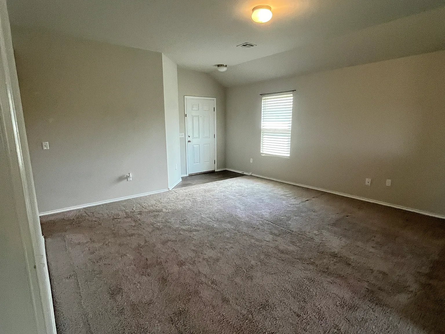 3 bed, 1361 sqft, $1,395 — Photo 4