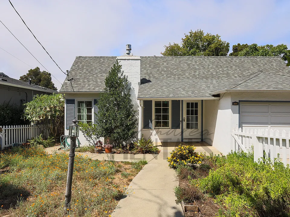 2645 Camino Lenada