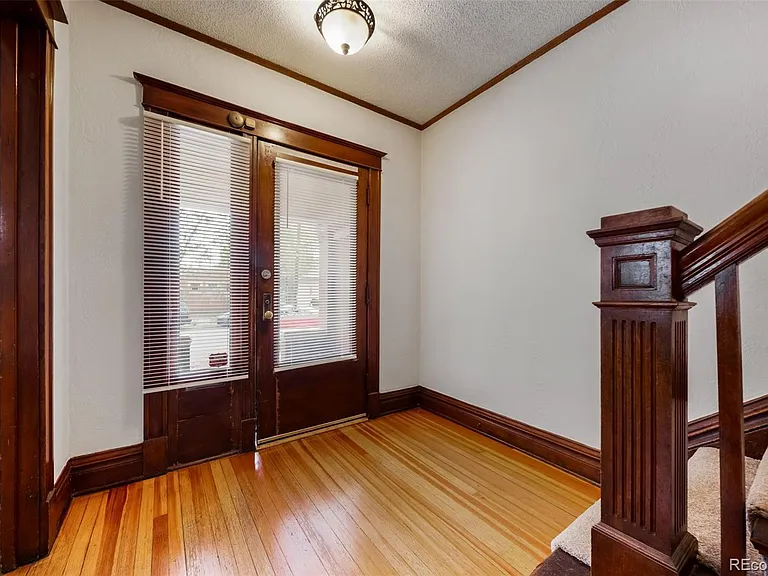 1214 E 10th Ave — Photo 5