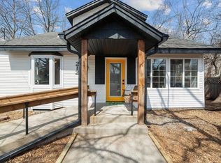 212 95th St W, Bloomington, MN 55420