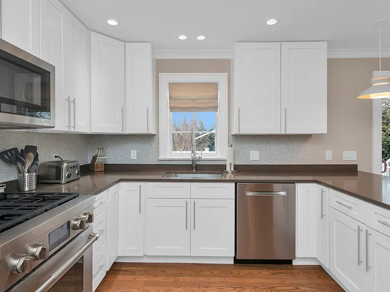 10 Ridge Ln — Photo 13