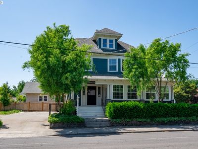 2005 SE Cesar E Chavez Blvd, Portland, OR, 97214
