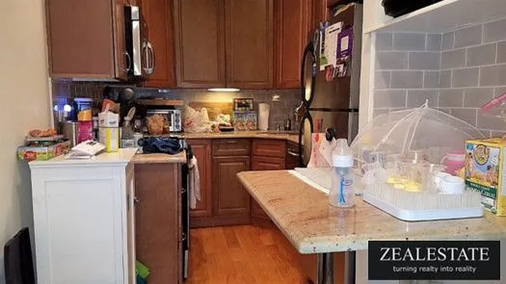 Rented by ZealEstate Group Inc | media 32