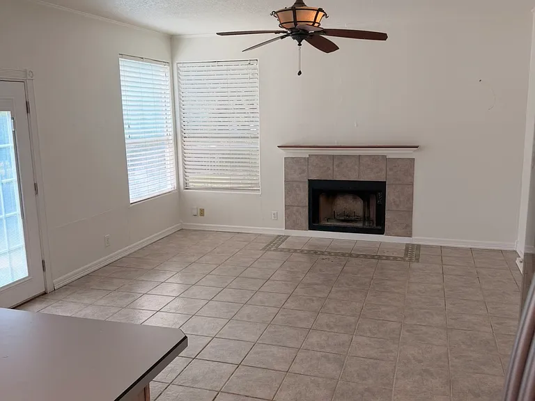 6958 Raintree Path — Photo 4