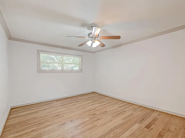 5611 Briarbend Dr — Photo 33