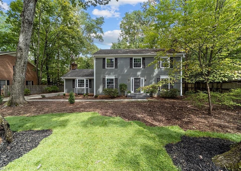 1st image of 3036 Lake Forest Dr