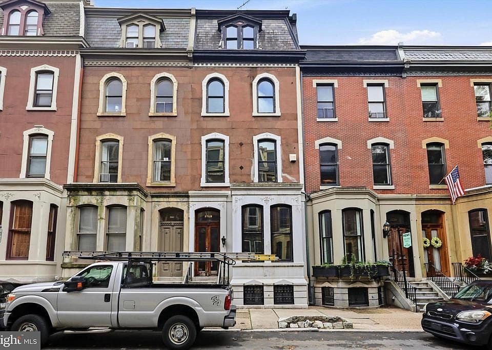 1st image of 2218 Delancey Pl APT 3F