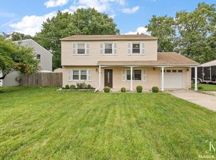 554 Redwood Rd, Bolingbrook, IL 60440