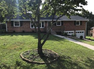 2780 Hillbrook Dr, Roanoke, VA 24018