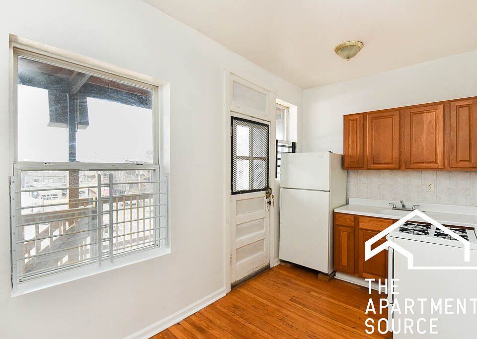 1st image of 2661 N Spaulding Ave APT 124