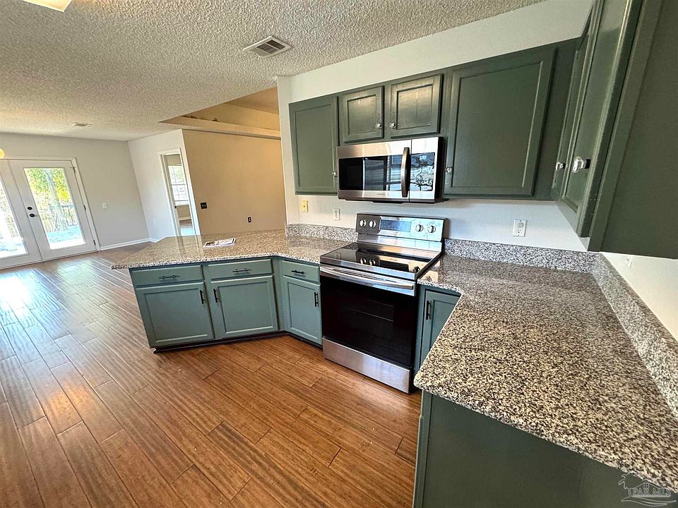 1st image of 10091 Hillview Dr