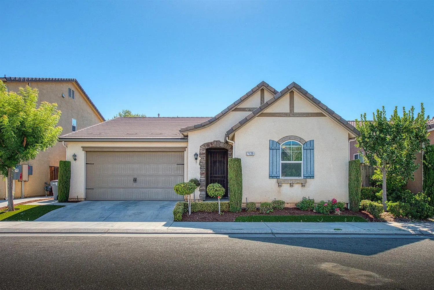7129 N Fusion Dr photo 1