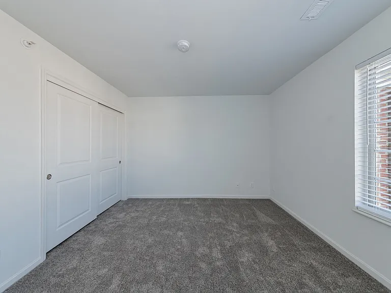 Ivy Hills Living Spaces — Photo 116