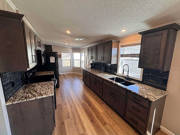 4th image of 1920 Cavalier Way