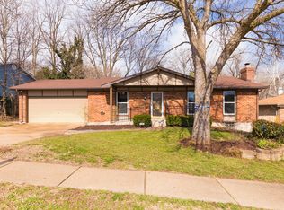 425 Nantucket Dr, Saint Charles, MO 63301