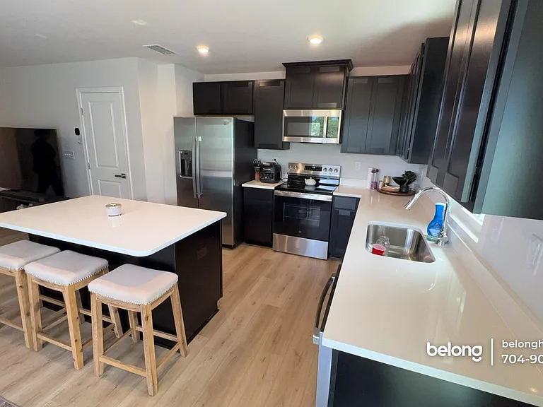 1517 39th Avenue Loop NE #7 — Photo 5