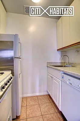 Rented by Citi Habitats | media 12