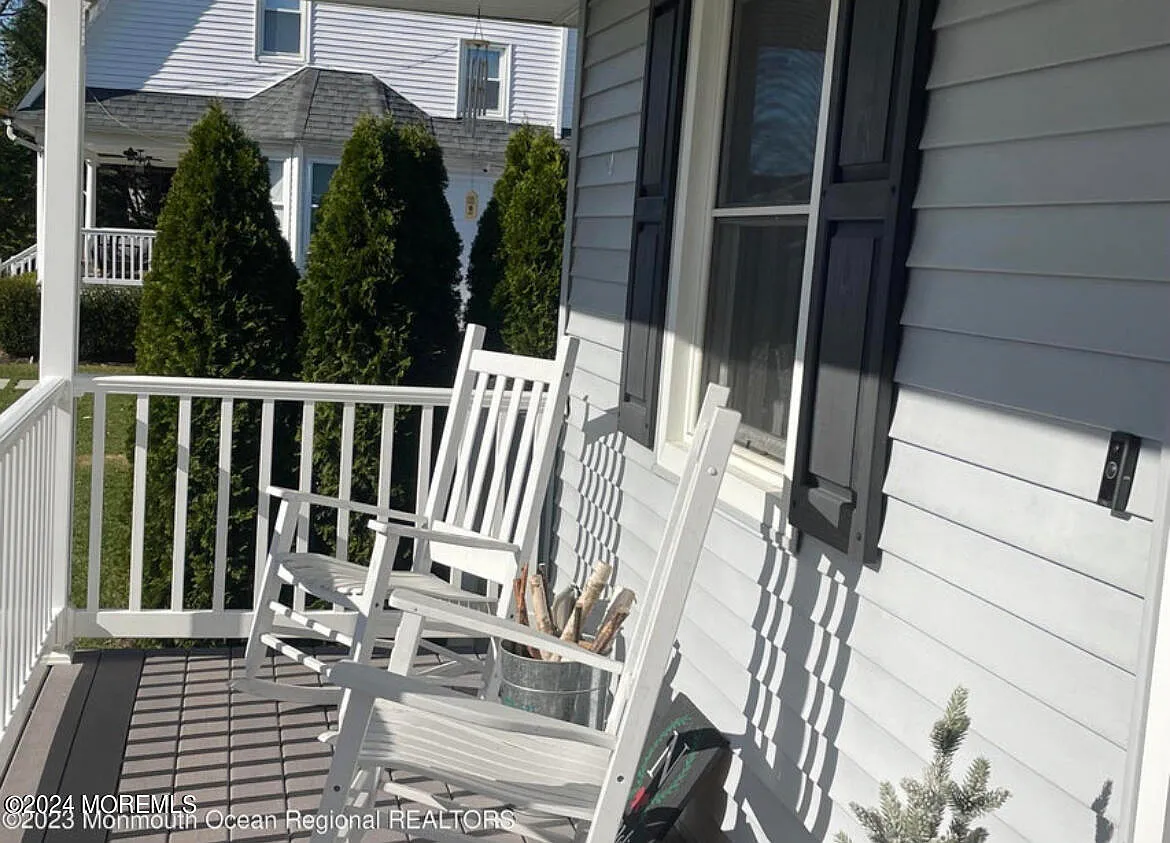5 bed, 1230 sqft, $5,450 — Photo 3